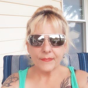 Meet your Posher, Candy patterson